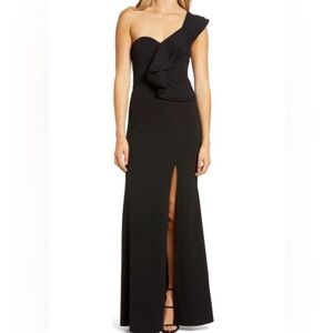 Lulu’s Kiss Me Again Ruffled One Shoulder Maxi Dress - Medium